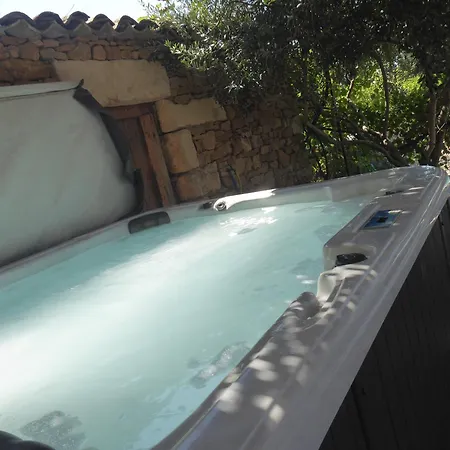De Caractere Au Calme Au Milieu Des Vignes Avec Piscine Et Jaccuzi *