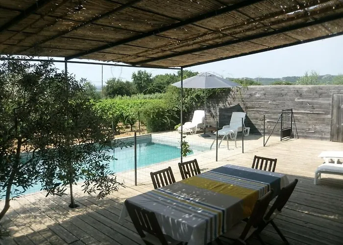 De Caractere Au Calme Au Milieu Des Vignes Avec Piscine Et Jaccuzi * Bagnols-sur-Cèze